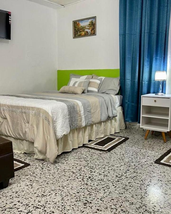 סן פדרו סולה Seven Days Hotel מראה חיצוני תמונה