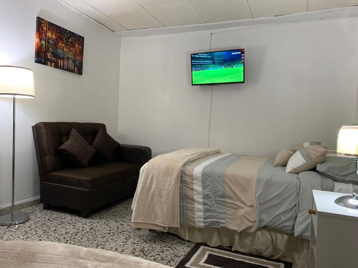 סן פדרו סולה Seven Days Hotel מראה חיצוני תמונה