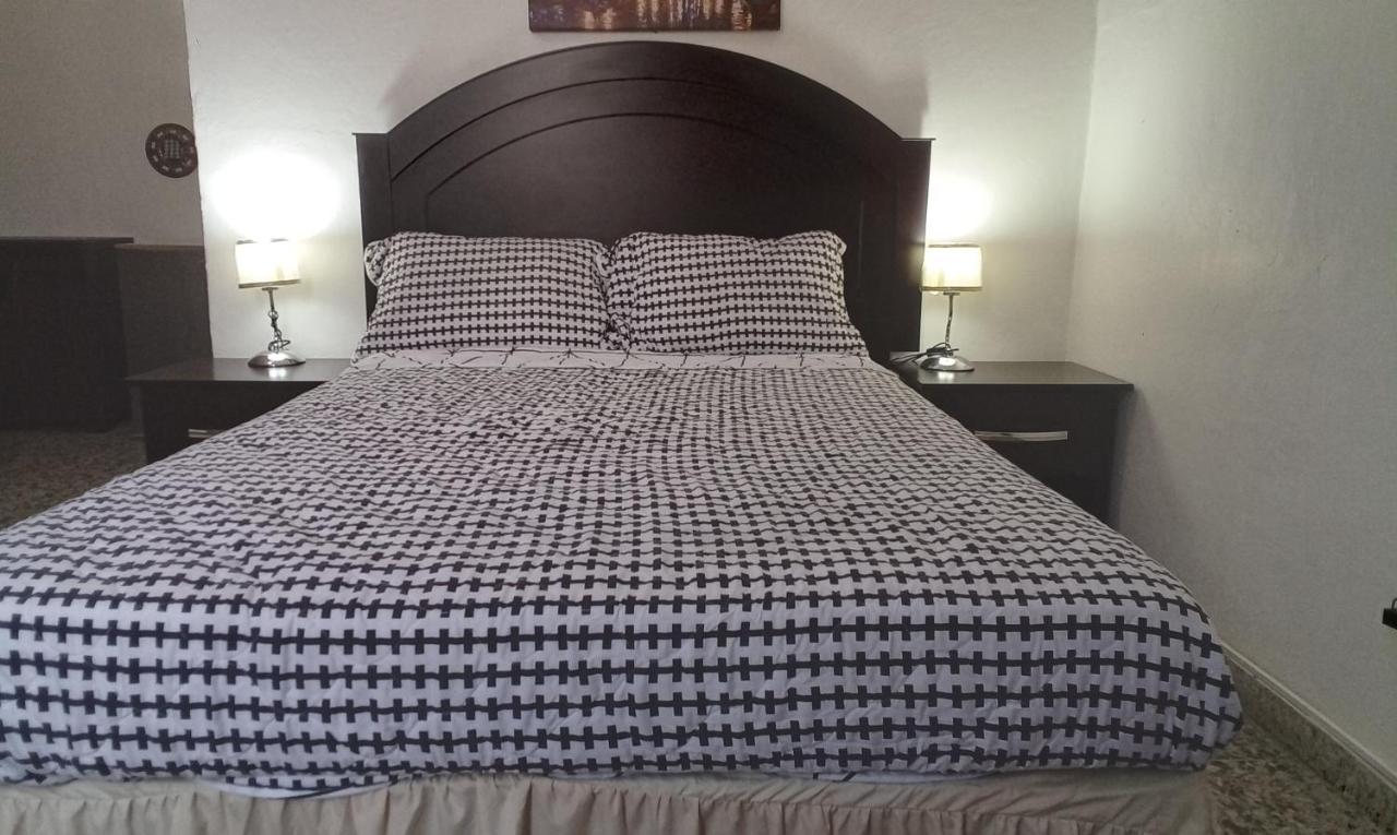 סן פדרו סולה Seven Days Hotel מראה חיצוני תמונה